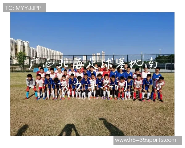 杨旭在足球场上的奋斗历程与成就解析，如何成为中国足球的代表性人物