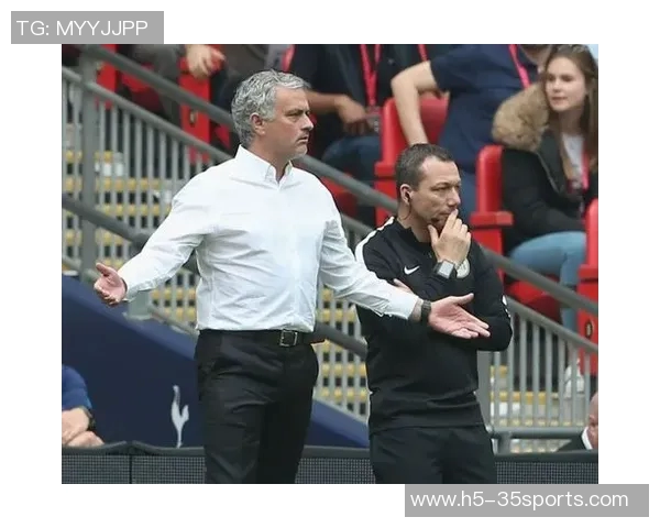 足球交易新风潮：如何在转会市场中把握机会与风险